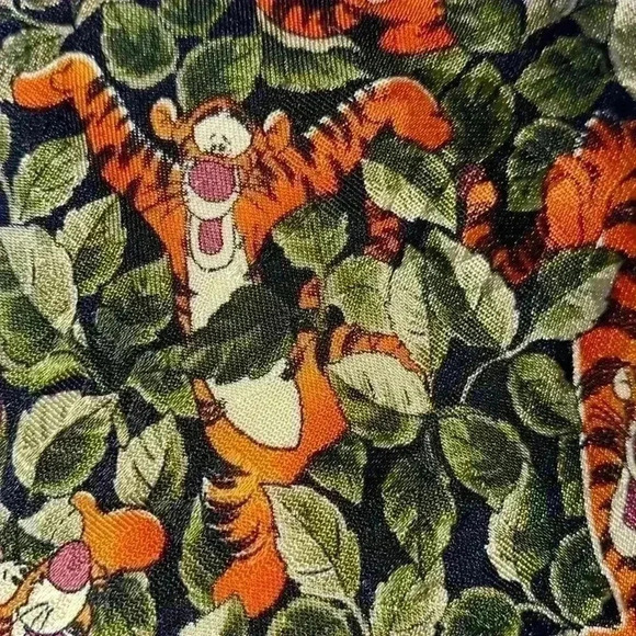 Walt Disney World 100% silk Tigger Tie - Picture 6 of 6